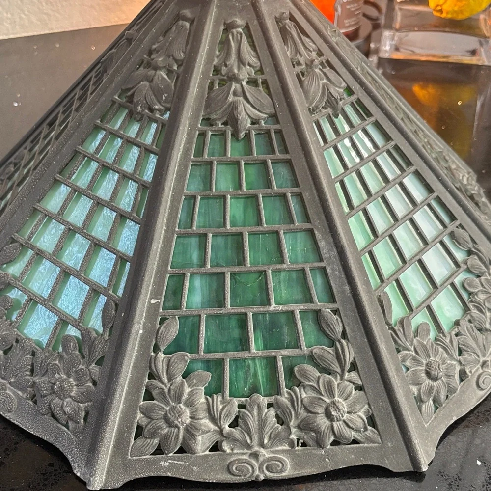 Beautiful Antique Lamp Shade - Picture 4 of 9